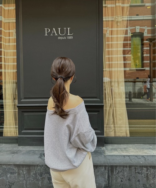 Amiur（エミレ）の「2way off shoulder pullover / 2wayオフショルダープルオーバー（Tシャツ/カットソー・レディース・オフホワイト/グレー/チャコール・FREE）」の6枚目の写真