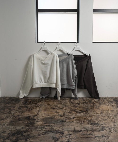 Amiur（エミレ）の「2way off shoulder pullover / 2wayオフショルダープルオーバー（Tシャツ/カットソー・レディース・オフホワイト/グレー/チャコール・FREE）」の4枚目の写真