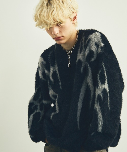 Shoowtime(ショウタイム)の「オーバーサイズビッグモヘアライクニットセーター(ニット/セーター・メンズ・ブラック/パープル・MEDIUM/LARGE/SMALL)」の5枚目の写真