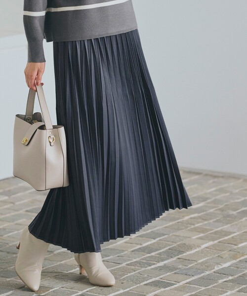 grove（グローブ）の「スウェーディサテンプリーツスカート（スカート・レディース・ナチュラル/ベージュ系その他5/ブラウン系その他/モスグリーン系1/ダークグレー/ブラック系・02/03/01/04/05）」の3枚目の写真