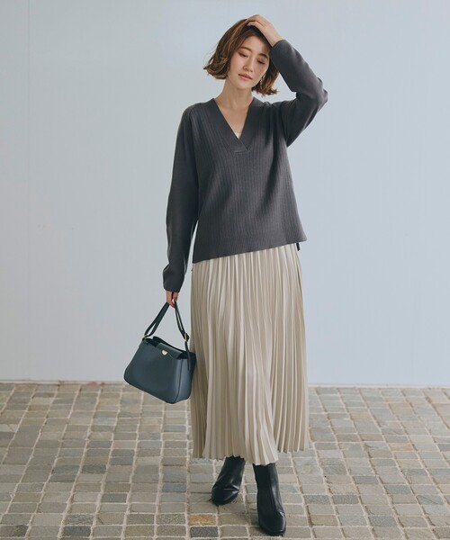 grove（グローブ）の「スウェーディサテンプリーツスカート（スカート・レディース・ナチュラル/ベージュ系その他5/ブラウン系その他/モスグリーン系1/ダークグレー/ブラック系・02/03/01/04/05）」の22枚目の写真