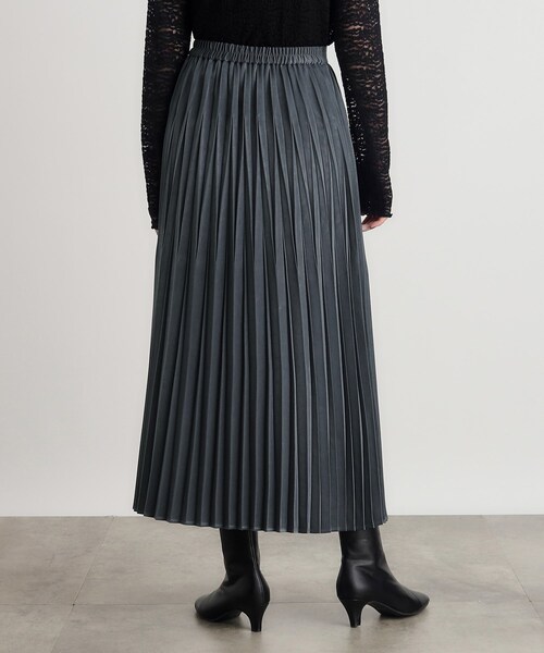 grove（グローブ）の「スウェーディサテンプリーツスカート（スカート・レディース・ナチュラル/ベージュ系その他5/ブラウン系その他/モスグリーン系1/ダークグレー/ブラック系・02/03/01/04/05）」の12枚目の写真