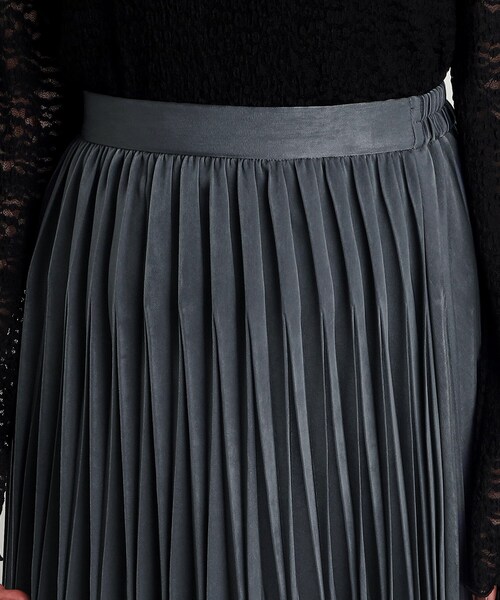 grove（グローブ）の「スウェーディサテンプリーツスカート（スカート・レディース・ナチュラル/ベージュ系その他5/ブラウン系その他/モスグリーン系1/ダークグレー/ブラック系・02/03/01/04/05）」の13枚目の写真