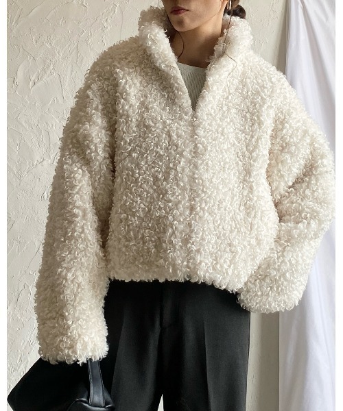 She's Closet（シーズクローゼット）の「スタンドカラーショート丈ジップアッププードルファーボアブルゾンコート（ブルゾン・レディース・アイボリー/グレイッシュベージュ/ブラウン/チャコール・FREE）」の6枚目の写真