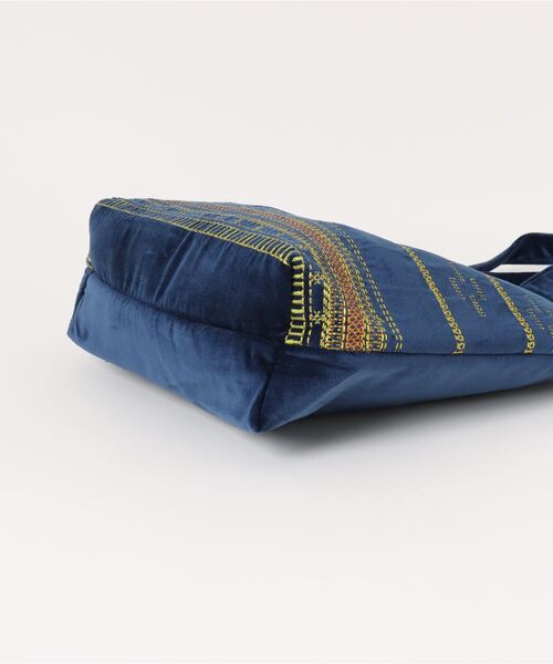 チャイハネ（チャイハネ）の「【チャイハネ】ギャベトートバッグ（トートバッグ・レディース・マスタード/ネイビー・FREE）」の4枚目の写真