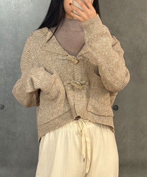 VIVID LADY(ビビッドレディー)の「フード付きトグルボタンニットカーディガン 長袖(カーディガン/ボレロ・レディース・グレー/ベージュ/パープル・FREE)」の13枚目の写真