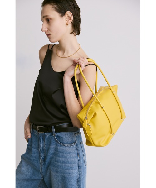 un/neu（アンノイ）の「2WAYナローハンドルスクエアボストン / ペットボトル収納可能 / ショルダーバッグ（ボストンバッグ・レディース・ブラック/イエロー/ブラウン・FREE）」の6枚目の写真