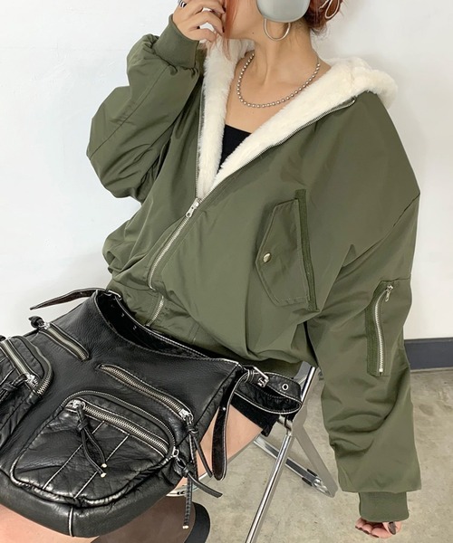 non-hedge(ノンヘッジ)の「リバーシブルフード付ビッグMA1(MA-1・レディース・アイボリー/カーキ/ブルー/ピンク/ベージュ/ブラック・FREE)」の4枚目の写真