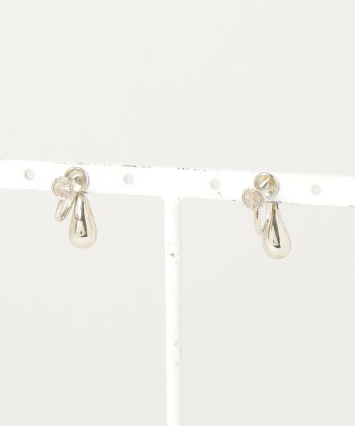 TIFFANY&Co.（ティファニー）の「イヤリング（両耳用）（イヤリング・レディース・シルバー・-）」の2枚目の写真