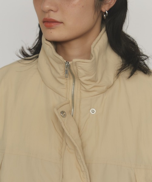 MERLOT（メルロー）の「中綿2wayモンスターパーカー（ダウンジャケット/コート・レディース・チャコールグレー/ベージュ・FREE）」の17枚目の写真