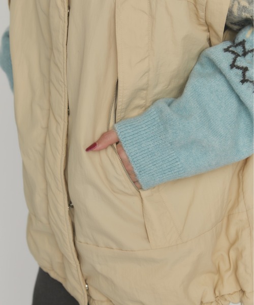 MERLOT（メルロー）の「中綿2wayモンスターパーカー（ダウンジャケット/コート・レディース・チャコールグレー/ベージュ・FREE）」の18枚目の写真