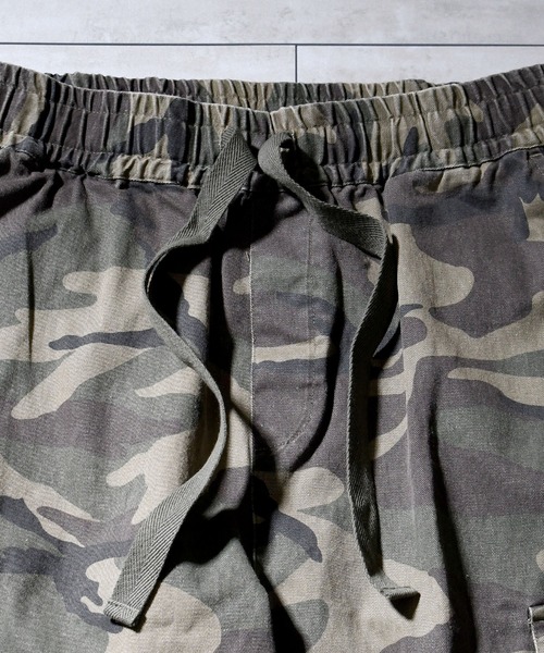 Starting Over（スターティングオーバー）の「bio-wash camouflage cargo wide pants / バイオウォッシュ カモフラージュ カーゴ ワイド パンツ（カーゴパンツ・メンズ・グリーン/カーキ/ダークグリーン・L/M/XL）」の7枚目の写真