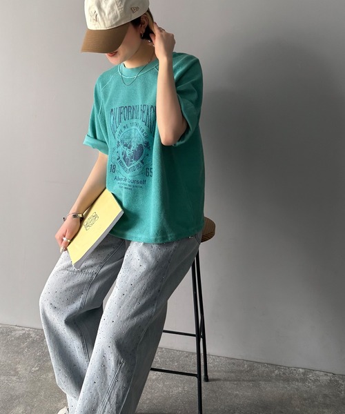 Java（ジャバ）の「《JaVaジャバコラボ》こなれ感叶う大人のゆるスタイル。裏使いヴィンテージライクピグメントプリント半袖スウェット(トップス)（スウェット・レディース・アイボリー/チャコールグレー/グリーン・MEDIUM/SMALL/X-LARGE/LARGE）」の11枚目の写真