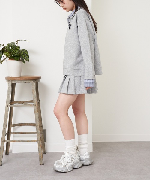 RAY CASSIN（レイカズン）の「【2025SS/ワッペン取り外し可】襟レイヤードルーズスウェット（スウェット・レディース・ブルー系その他2/グレー系その他2/アイボリー/ネイビー・FREE）」の16枚目の写真