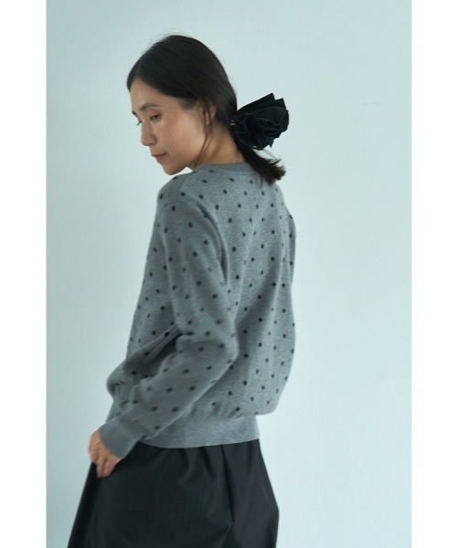 marjour(マージュール)の「JACQUARD DOT KNIT CARDIGAN(カーディガン/ボレロ・レディース・グレー・M)」の9枚目の写真