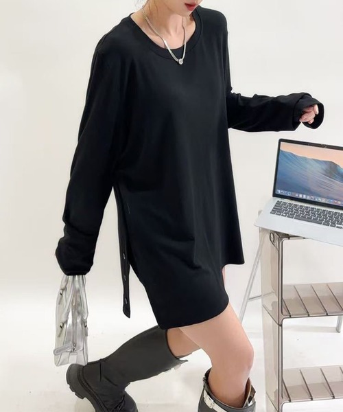 aimoha(アイモハ)の「サイドボタンラウンドネックトップス(Tシャツ/カットソー・レディース・ブラック/ホワイト/ダークグレー/チョコ・FREE)」の3枚目の写真