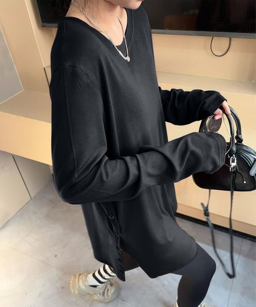 aimoha(アイモハ)の「サイドボタンラウンドネックトップス(Tシャツ/カットソー・レディース・ブラック/ホワイト/ダークグレー/チョコ・FREE)」の17枚目の写真