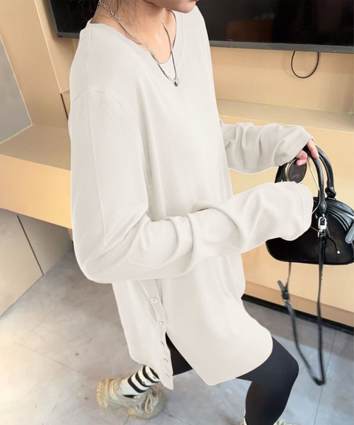 aimoha(アイモハ)の「サイドボタンラウンドネックトップス(Tシャツ/カットソー・レディース・ブラック/ホワイト/ダークグレー/チョコ・FREE)」の18枚目の写真