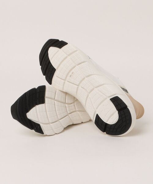 PUMA（プーマ）の「【PUMA】プーマ SOFTRIDE FLEX LACE EASE IN ALT WD（ソフトライド フレックスレース イーズイン ALT ワイド）バンジーレーススニーカー 311996（スニーカー・レディース・ホワイト×ブラック/ホワイト×グレー/ブラック×ホワイト/ブラック×ブラック/ホワイト×ブラウン・25.0cm/24.5cm/24.0cm/23.5cm/23.0cm/22.5cm/25.5cm/26.0cm/26.5cm/27.0cm/27.5cm/28.0cm）」の6枚目の写真