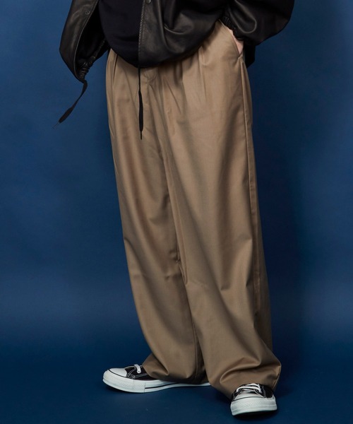 unrelaxing（アンリラクシング）の「ツータックワイドスラックスパンツ（スラックス・メンズ・カーキブラウン/ダークベージュ/ダークオリーブ/ブラック・マルチサイズ）」の3枚目の写真