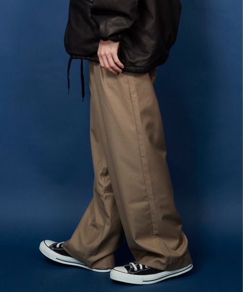 unrelaxing（アンリラクシング）の「ツータックワイドスラックスパンツ（スラックス・メンズ・カーキブラウン/ダークベージュ/ダークオリーブ/ブラック・マルチサイズ）」の15枚目の写真