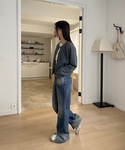 by muni:r（バイ ムニール）の「切開スリムデニムパンツ（デニムパンツ・レディース・ブルー/ダークブルー・SMALL/MEDIUM）」の4枚目の写真