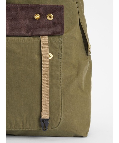 Barbour(バブアー)の「【TRANSPORT / トランスポート】ジップアップ バックパック(バックパック/リュック・メンズ・グリーン・ONE SIZE)」の12枚目の写真