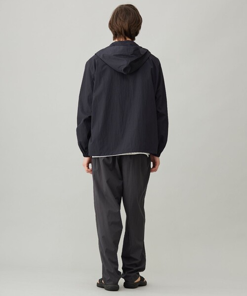 UNFILO(アンフィーロ)の「耐久撥水 ライトフードブルゾン(ブルゾン・メンズ・ネイビー系/ブラウン系・SMALL/MEDIUM/LARGE/X-LARGE)」の8枚目の写真