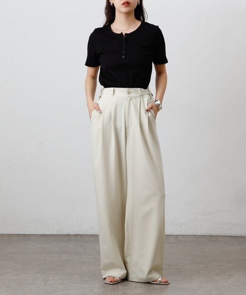 COLONY 2139（コロニートゥーワンスリーナイン）の「ヘンリーネックテレコハーフスリーブTシャツ（Tシャツ/カットソー・レディース・グレー/オフホワイト/ブラック・FREE）」の11枚目の写真