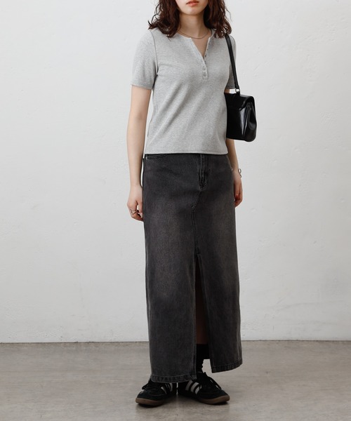 COLONY 2139（コロニートゥーワンスリーナイン）の「ヘンリーネックテレコハーフスリーブTシャツ（Tシャツ/カットソー・レディース・グレー/オフホワイト/ブラック・FREE）」の9枚目の写真