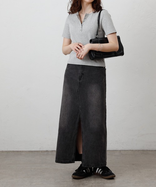 COLONY 2139（コロニートゥーワンスリーナイン）の「ヘンリーネックテレコハーフスリーブTシャツ（Tシャツ/カットソー・レディース・グレー/オフホワイト/ブラック・FREE）」の8枚目の写真