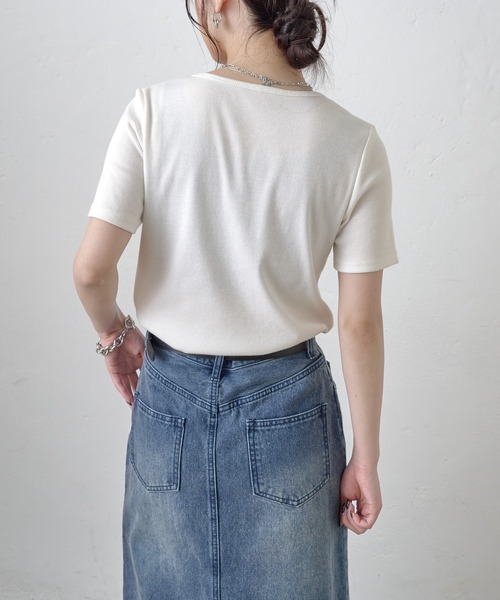 COLONY 2139（コロニートゥーワンスリーナイン）の「ヘンリーネックテレコハーフスリーブTシャツ（Tシャツ/カットソー・レディース・グレー/オフホワイト/ブラック・FREE）」の18枚目の写真