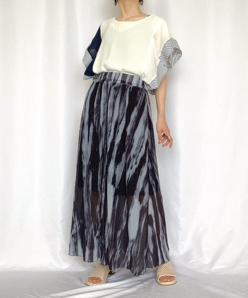 Q(キュー)の「ウェーブシフォンブラウス(シャツ/ブラウス・レディース・ホワイト/ネイビー・MEDIUM)」の10枚目の写真