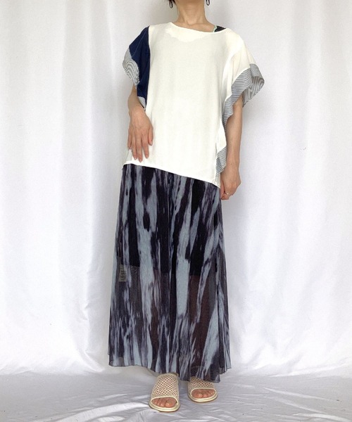 Q(キュー)の「ウェーブシフォンブラウス(シャツ/ブラウス・レディース・ホワイト/ネイビー・MEDIUM)」の5枚目の写真