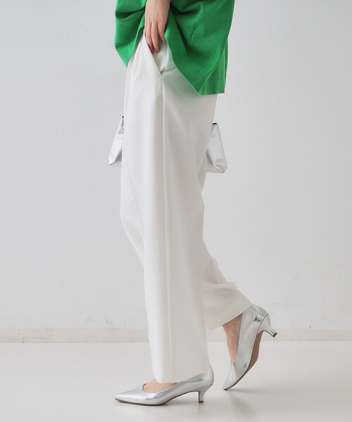 OPAQUE.CLIP（オペークドットクリップ）の「ストレッチタックワイドパンツ【洗濯機洗い可】（その他パンツ・レディース・ホワイト/ブラック・42/40/38）」の6枚目の写真