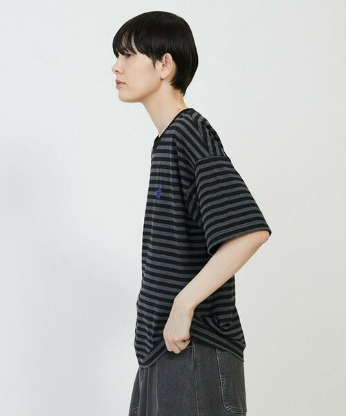 FRAPBOIS（フラボア）の「パークボーダーT（Tシャツ/カットソー・レディース・ホワイト×ブラック/ホワイト×グリーン/ブラック×グレー・1/2）」の8枚目の写真