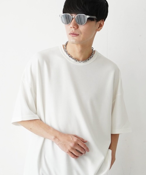 En serio TOKYO(エンソリオトーキョー)の「TRポンチビックシルエットTシャツ(Tシャツ/カットソー・メンズ・ホワイト×ブラック/ブラック/ブルーグレー/ブラウン系その他/その他/グレー/チャコールグレー/ダークグリーン/ベージュ/ネイビー/ホワイト/ブラウン・MEDIUM/LARGE/X-LARGE)」の2枚目の写真