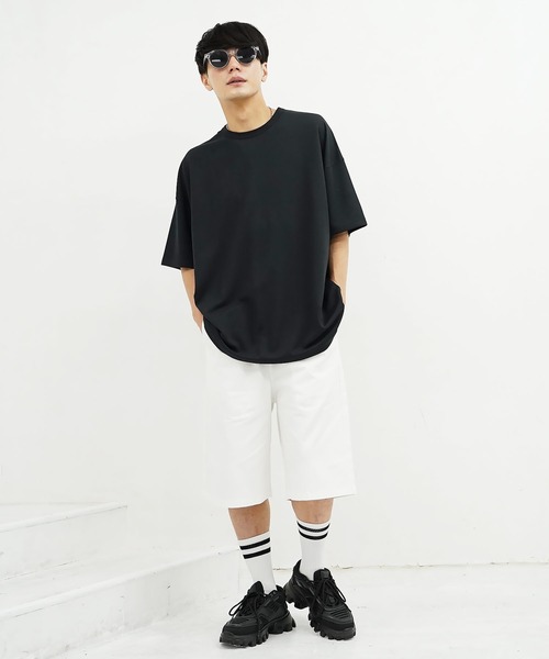 En serio TOKYO(エンソリオトーキョー)の「TRポンチビックシルエットTシャツ(Tシャツ/カットソー・メンズ・ホワイト×ブラック/ブラック/ブルーグレー/ブラウン系その他/その他/グレー/チャコールグレー/ダークグリーン/ベージュ/ネイビー/ホワイト/ブラウン・MEDIUM/LARGE/X-LARGE)」の18枚目の写真