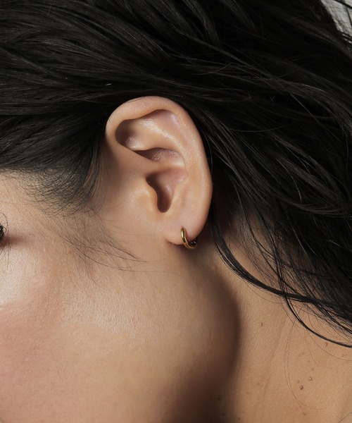 ORLEAN(オルレアン)の「【ORLEAN】 シンプルフープピアス 太さ2.0mm(ピアス(両耳用)・レディース・シルバー系6/シルバー系7/シルバー系2/シルバー系4/シルバー/シルバー系5/シルバー系3/シルバー系1/ゴールド系4/ゴールド系7/ゴールド系2/ゴールド/ゴールド系6/ゴールド系5/ゴールド系1/ゴールド系3・フリー)」の16枚目の写真