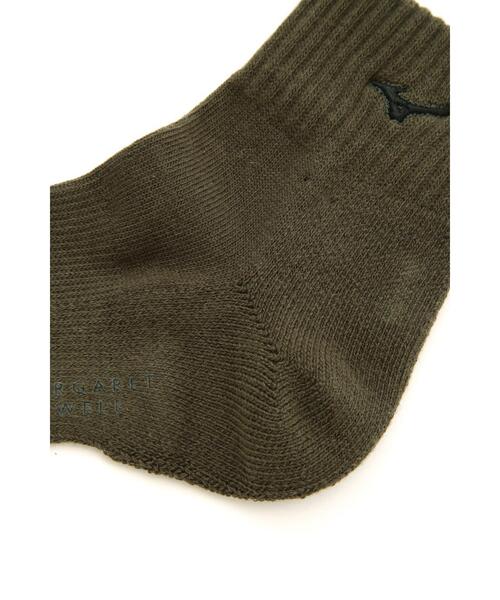 MARGARET HOWELL(マーガレットハウエル)の「PILE SHORT SOCKS(ソックス/靴下・レディース・ホワイト/ブラック/カーキ・-)」の9枚目の写真