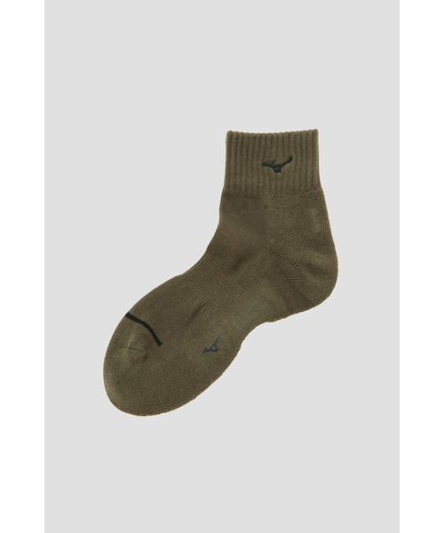 MARGARET HOWELL(マーガレットハウエル)の「PILE SHORT SOCKS(ソックス/靴下・レディース・ホワイト/ブラック/カーキ・-)」の3枚目の写真