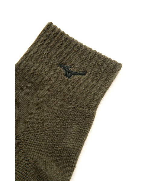 MARGARET HOWELL(マーガレットハウエル)の「PILE SHORT SOCKS(ソックス/靴下・レディース・ホワイト/ブラック/カーキ・-)」の4枚目の写真