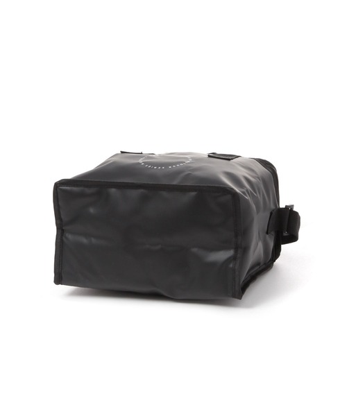 LAKOLE（ラコレ）の「ターポリン保冷バッグ(S) / 327861（アウトドアグッズ・レディース・ネイビー/ブラック/ベージュ・FREE）」の13枚目の写真