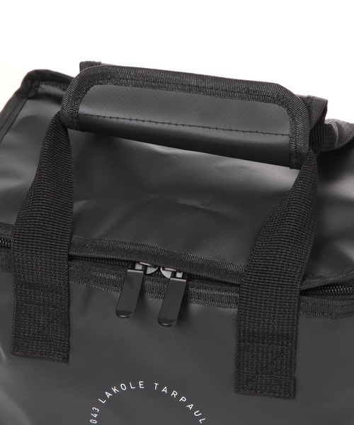 LAKOLE（ラコレ）の「ターポリン保冷バッグ(S) / 327861（アウトドアグッズ・レディース・ネイビー/ブラック/ベージュ・FREE）」の14枚目の写真