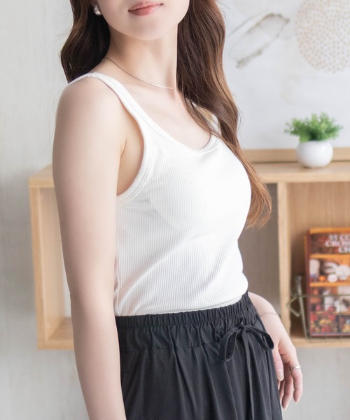 NAVY(ネイビー)の「NAVY カップ付きリブスクエアタンク【抗菌防臭 ドライ加工】(タンクトップ・レディース・ホワイト/ブラック/ブラウン・L/M/S)」の7枚目の写真