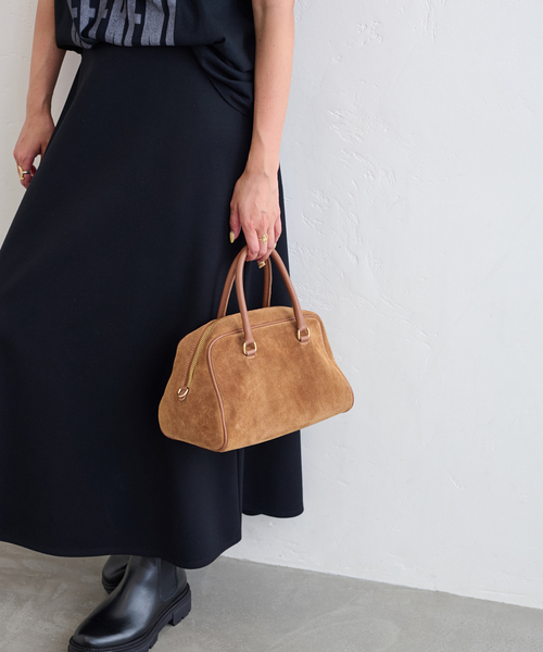 U by SPICK&SPAN（ユーバイスピックアンドスパン）の「《追加4》AULENTTI /オウレンティ SUEDE BOSTON BAG4（ボストンバッグ・レディース・キャメル・FREE）」の2枚目の写真