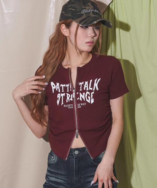 dispark（ディスパーク）の「DISPARK/グラフィックロゴWジップSSトップス（Tシャツ/カットソー・レディース・ブラック/レッド・FREE）」の2枚目の写真