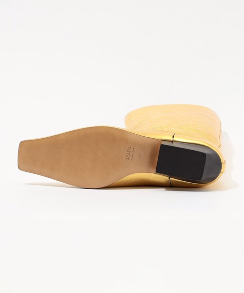 Khaite(ケイト)の「KHAITE MARFA CLASSIC FLAT ロングブーツ(ブーツ・レディース・ゴールド・37)」の4枚目の写真