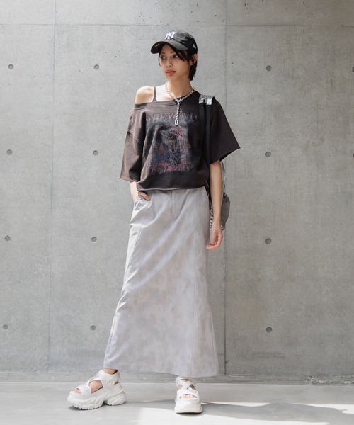 PAGEBOY(ページボーイ)の「ルーズネックミニウラケロックTシャツ(Tシャツ/カットソー・レディース・チャコールグレー/ベージュ系その他/グリーン系その他2・FREE)」の5枚目の写真