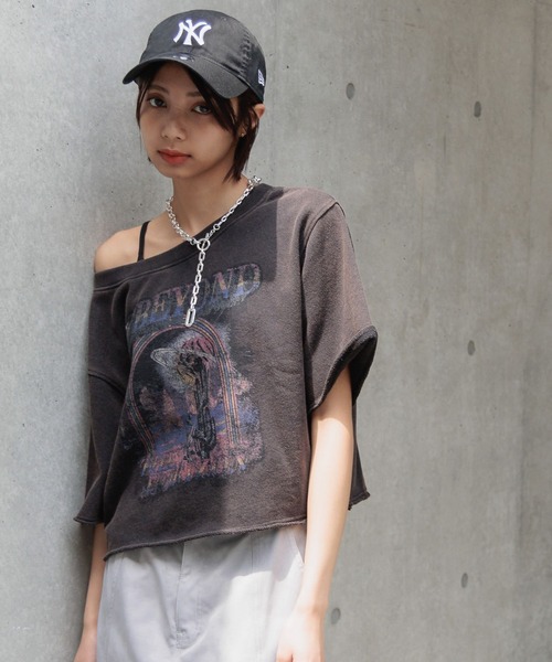 PAGEBOY(ページボーイ)の「ルーズネックミニウラケロックTシャツ(Tシャツ/カットソー・レディース・チャコールグレー/ベージュ系その他/グリーン系その他2・FREE)」の10枚目の写真